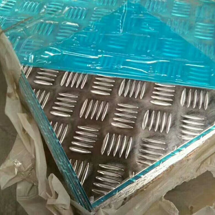 五条筋花纹铝板